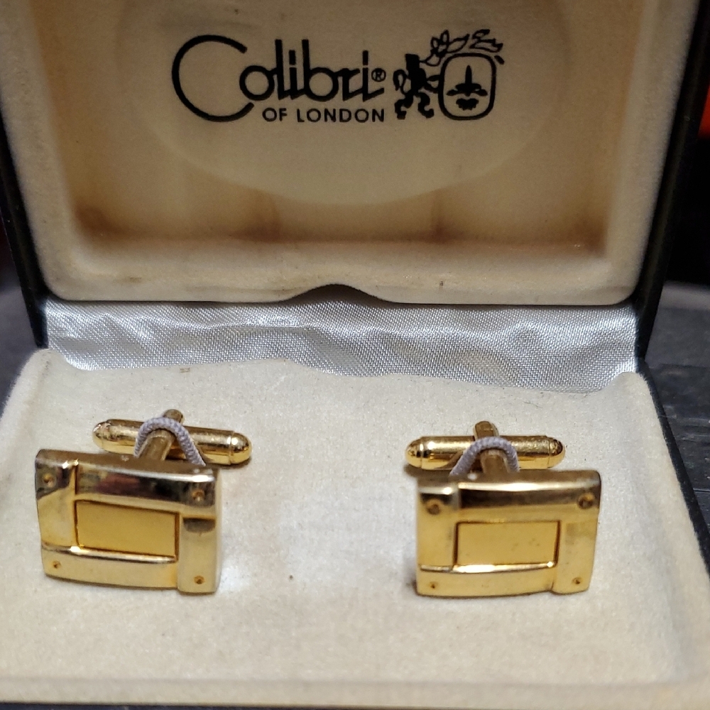 Gold Cuff Links with Toggle-Back Closure